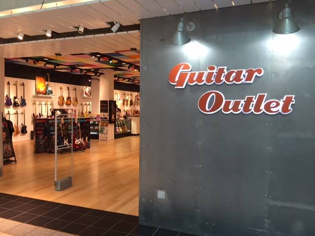 Guitar on sale center outlet